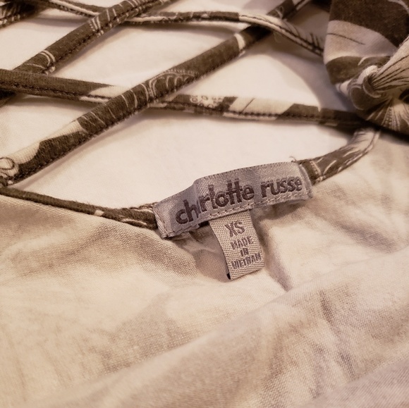 Patterned cross backed crop top - Picture 3 of 3